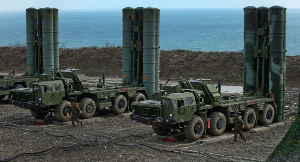Οι Ρώσοι παραδίδουν τους S-400 στην Τουρκία – Λαβρόφ: «Θα επιταχυνθεί η διαδικασία» – Ετοιμάζει κυρώσεις η Ουάσινγκτον